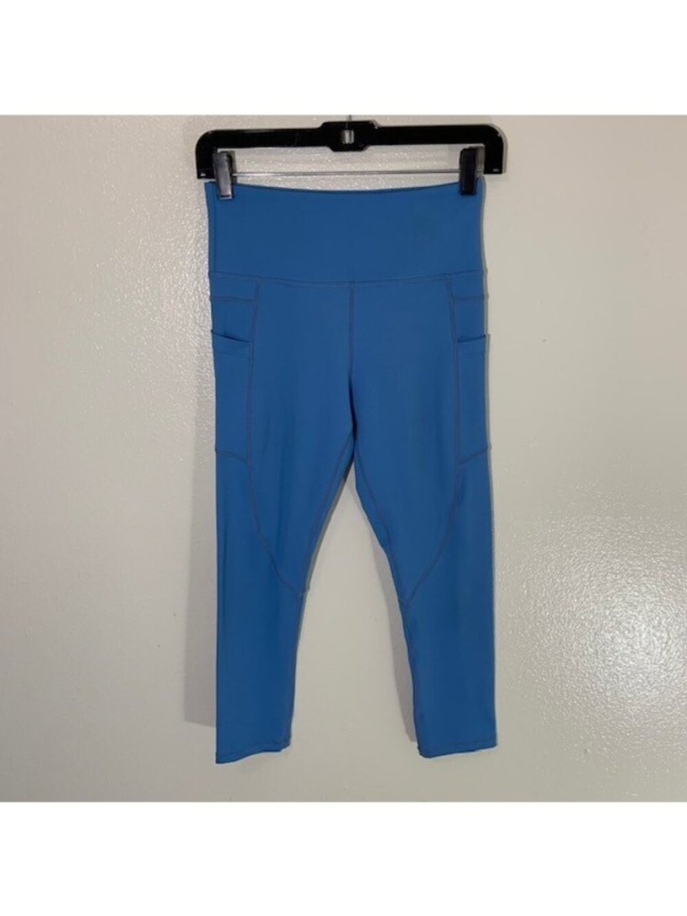 Zyia Active Light Blue Cropped Side Pocket Leggings Size Small S